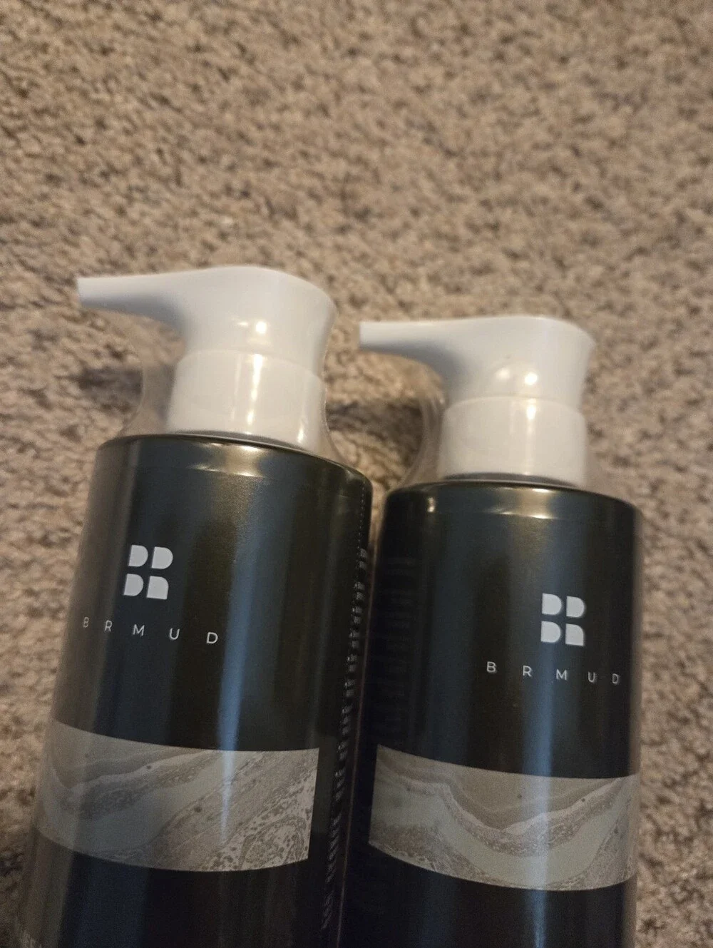 2x NEW BRMUD Relief Mud Daily Scrub Body Wash 500 ml 16.9 fl oz 2 pack SET